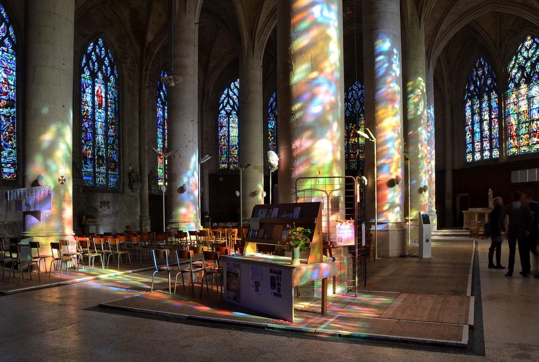 La magie des vitraux à la collégiale Saint-Etienne