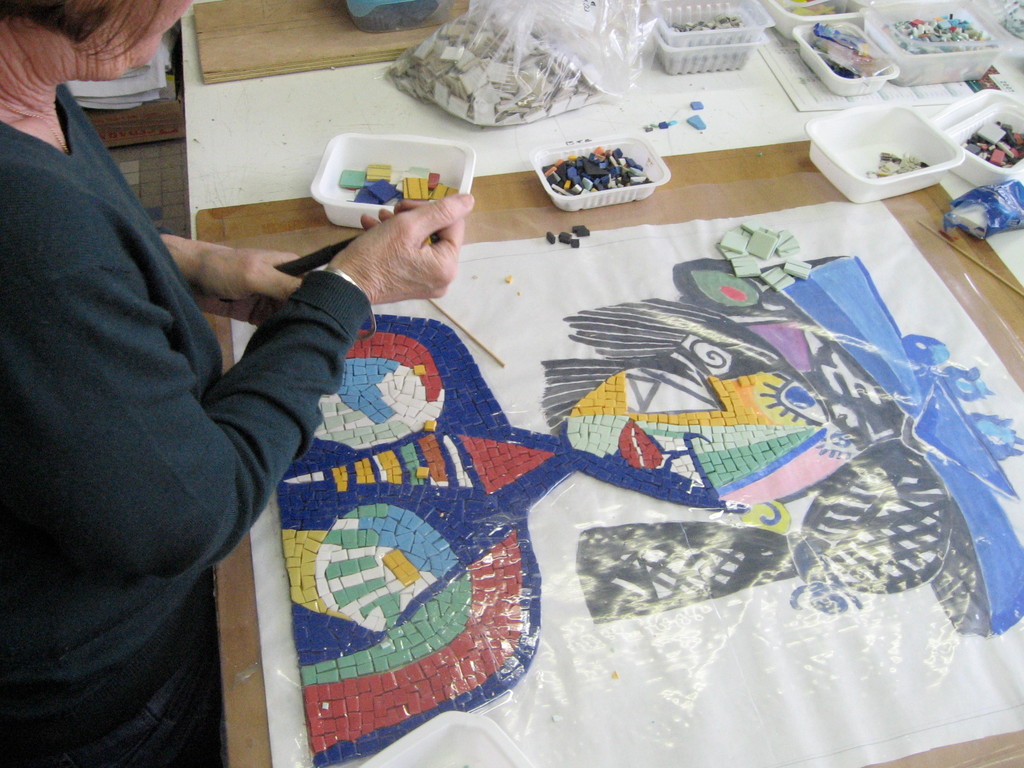 la femme au chapeau bleu de Maguite, mosaïque à Fumel