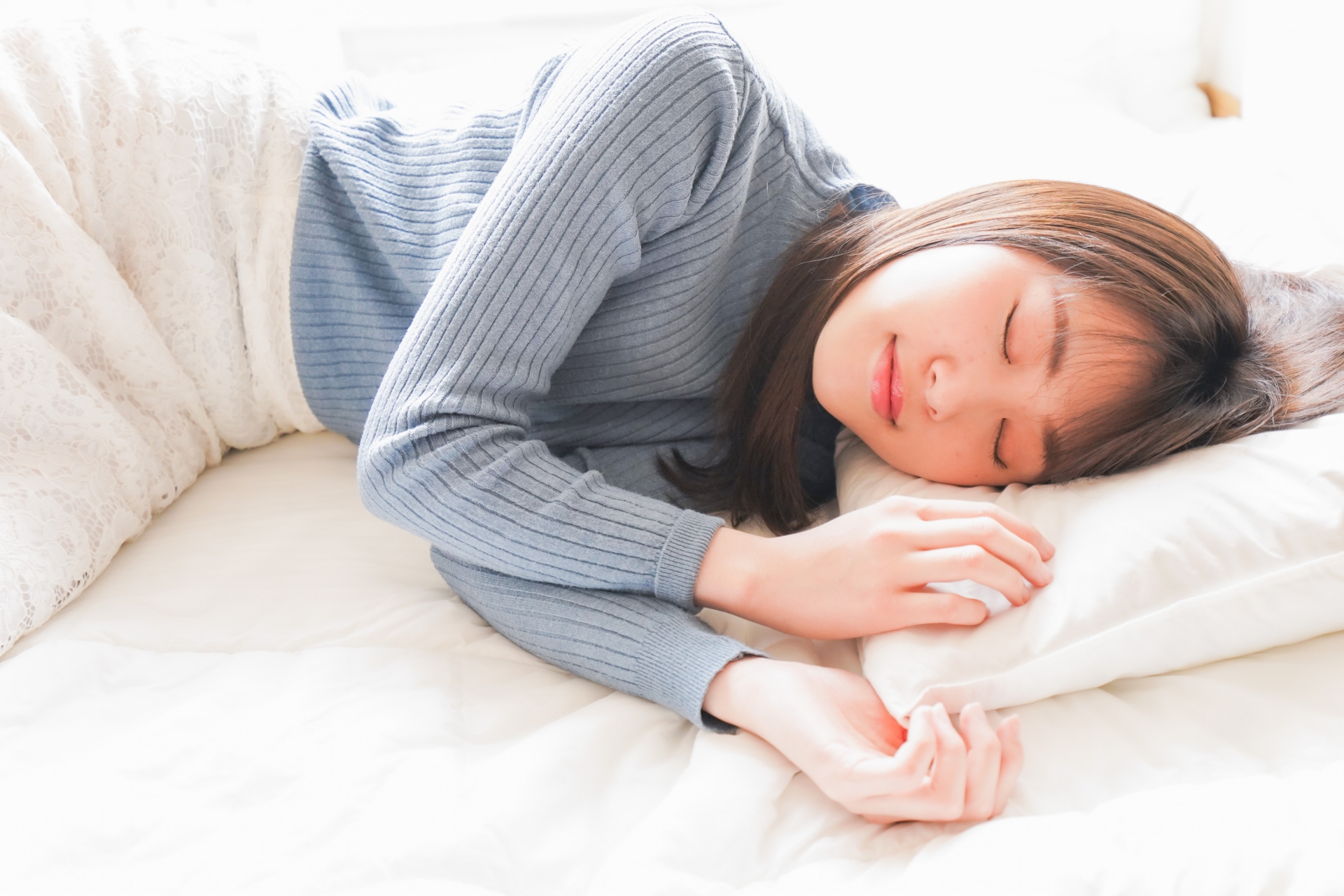 「腰痛で悩んだらどこへ行くべき？整形外科と鍼灸・整体の賢い使い分けと選び方」