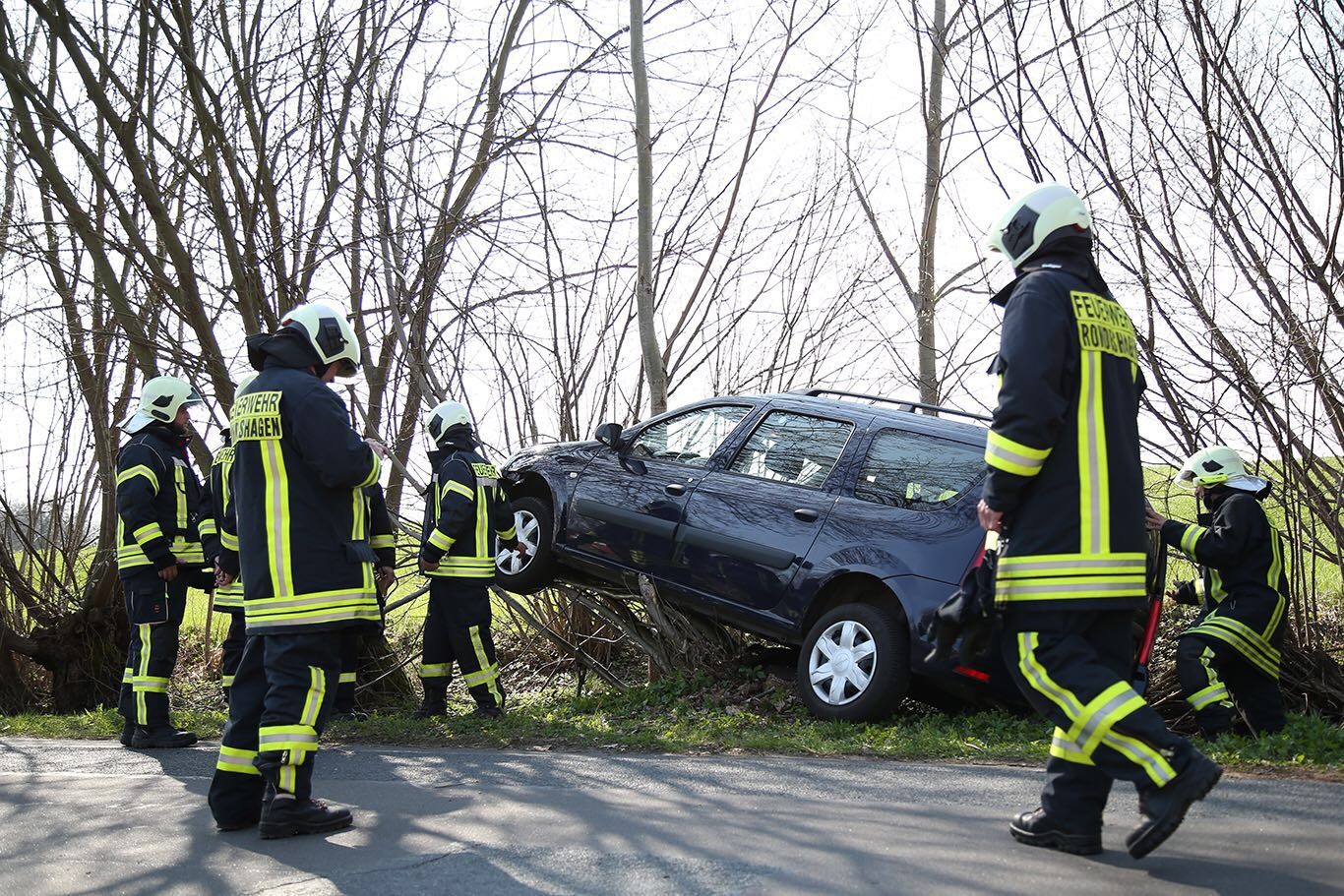 PKW-Unfall in Rondeshagen, 10.04.2016 - Foto: M. Orend