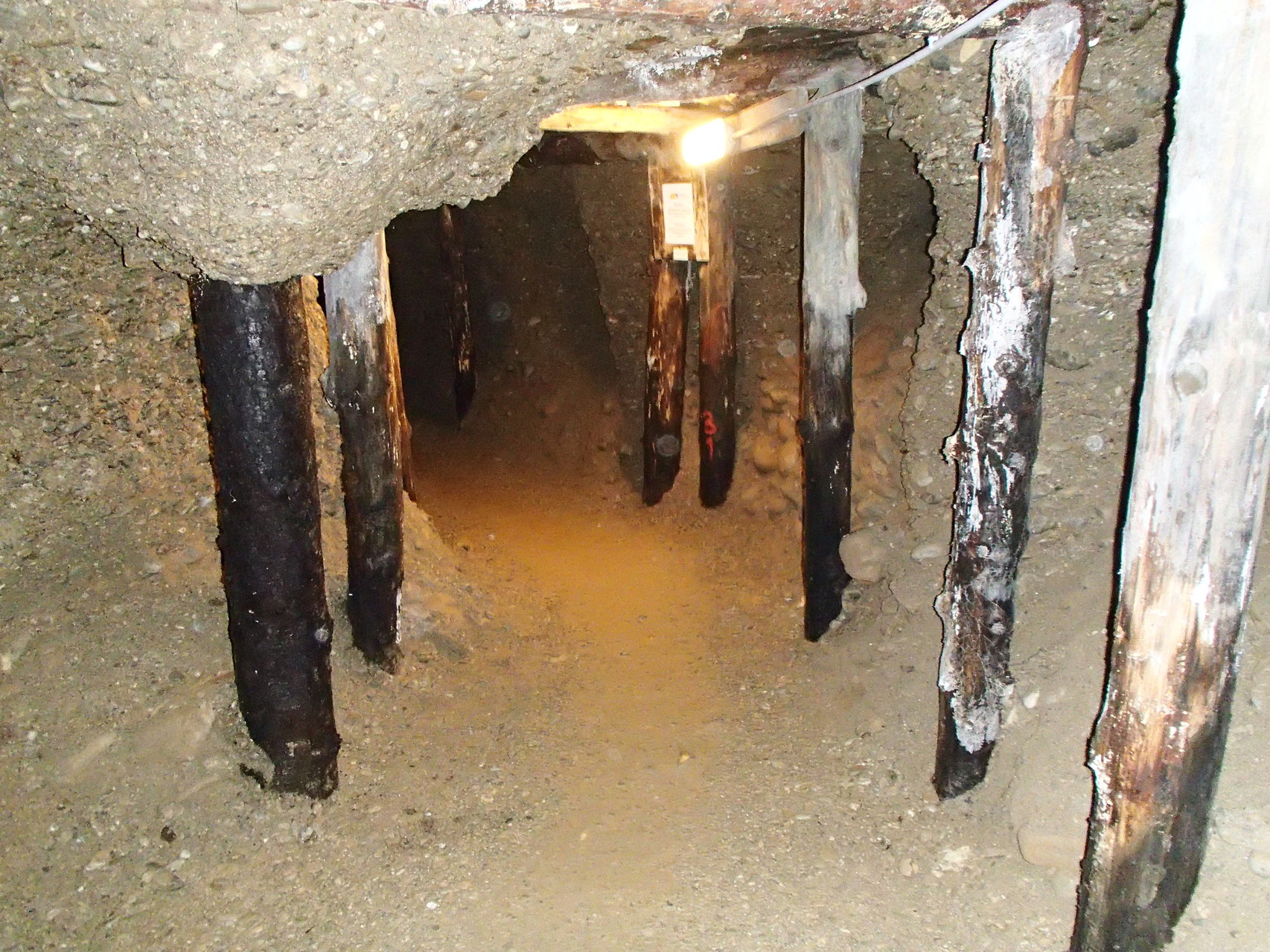 Das Alter dieser Tunnel wird zurzeit auf 30.000 Jahre geschätzt.