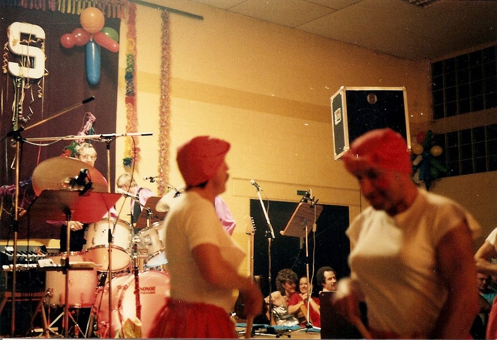 1984 - Fasnachtsball mit dem "Männerballet t des Gesangvereins" - 4