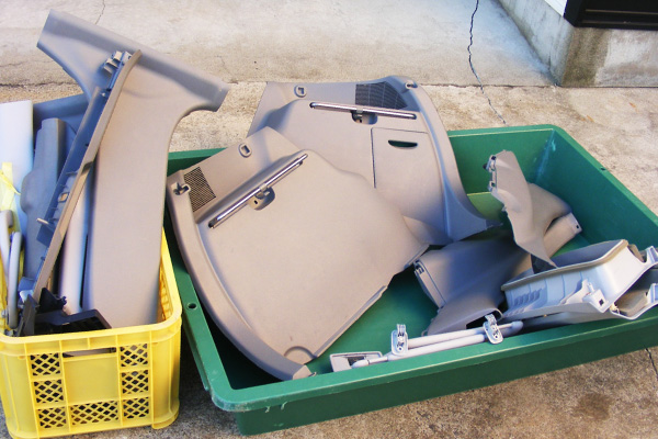 内装パーツ分解洗浄｜車内の特殊クリーニング【カーフレッシュ新潟】