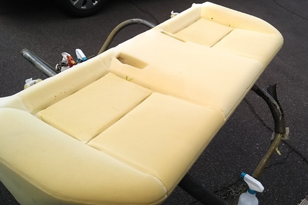 シート内部の洗浄｜車内の特殊クリーニング【カーフレッシュ新潟】