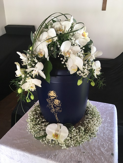 Urnenschmuck - Gärtnerei Lächele: Floristik, Blumen, Pflanzen, Grabpflege