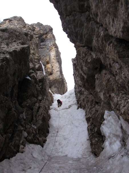 Pasubio - Vajo di Mezzo in ottime condizioni invernali - uno dei salti ricoperti di neve