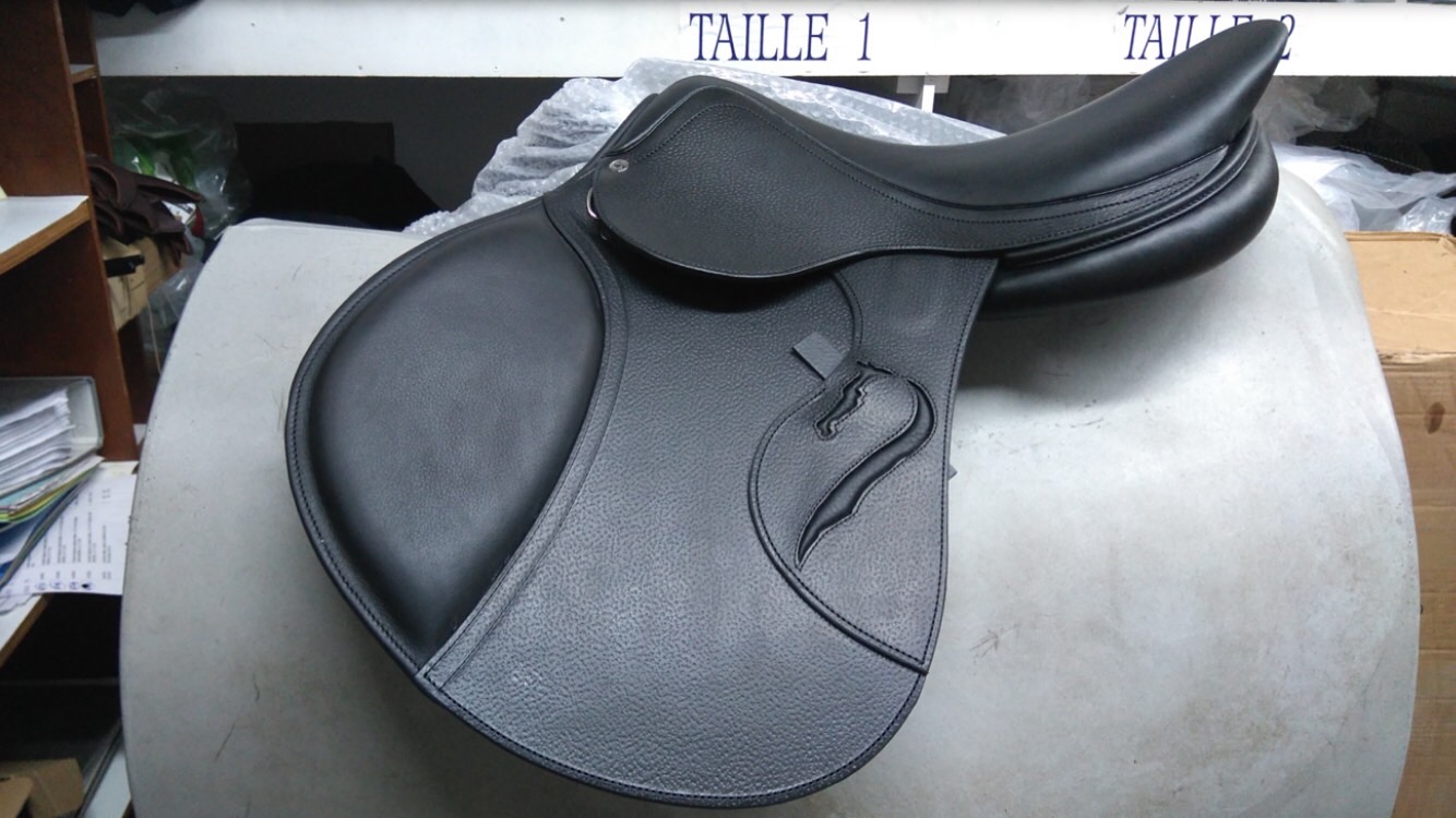 Custom SADDLE - 乗馬用品 Talitha.co Custom SADDLE - 乗馬用品 Talitha.co
