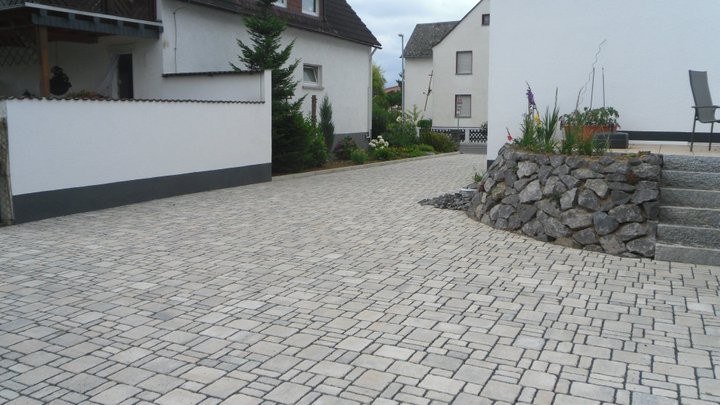 Pflaster- und Bruchsteinarbeiten