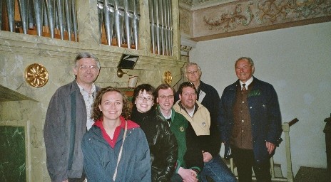 In der Kirche der englischen Fräulein in Brixen mit dem ehemaligen Domorganisten Otto Rubatscher