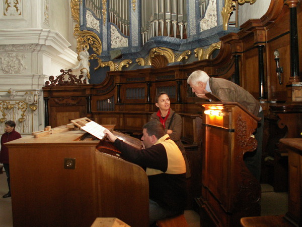 im Cockpit der grossen Orgel