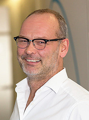 Kieferorthopäde Sindelfingen - Dr. Wolfgang Dinkelacker