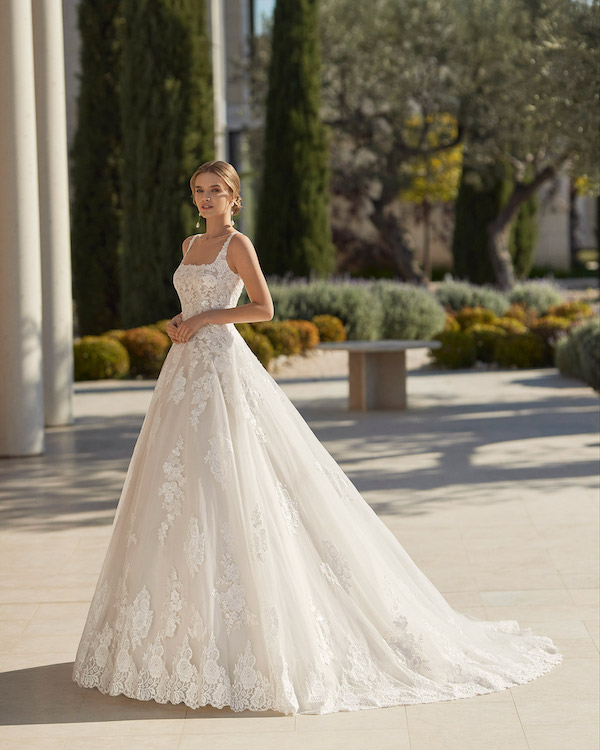 Günstiges Brautkleid Vevila von Rosa Clará