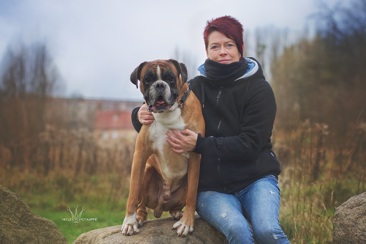 Trixie mit Boxer-Rüde Odin