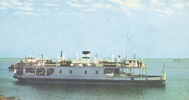 Een van de veerboten in bedrijf in 1963