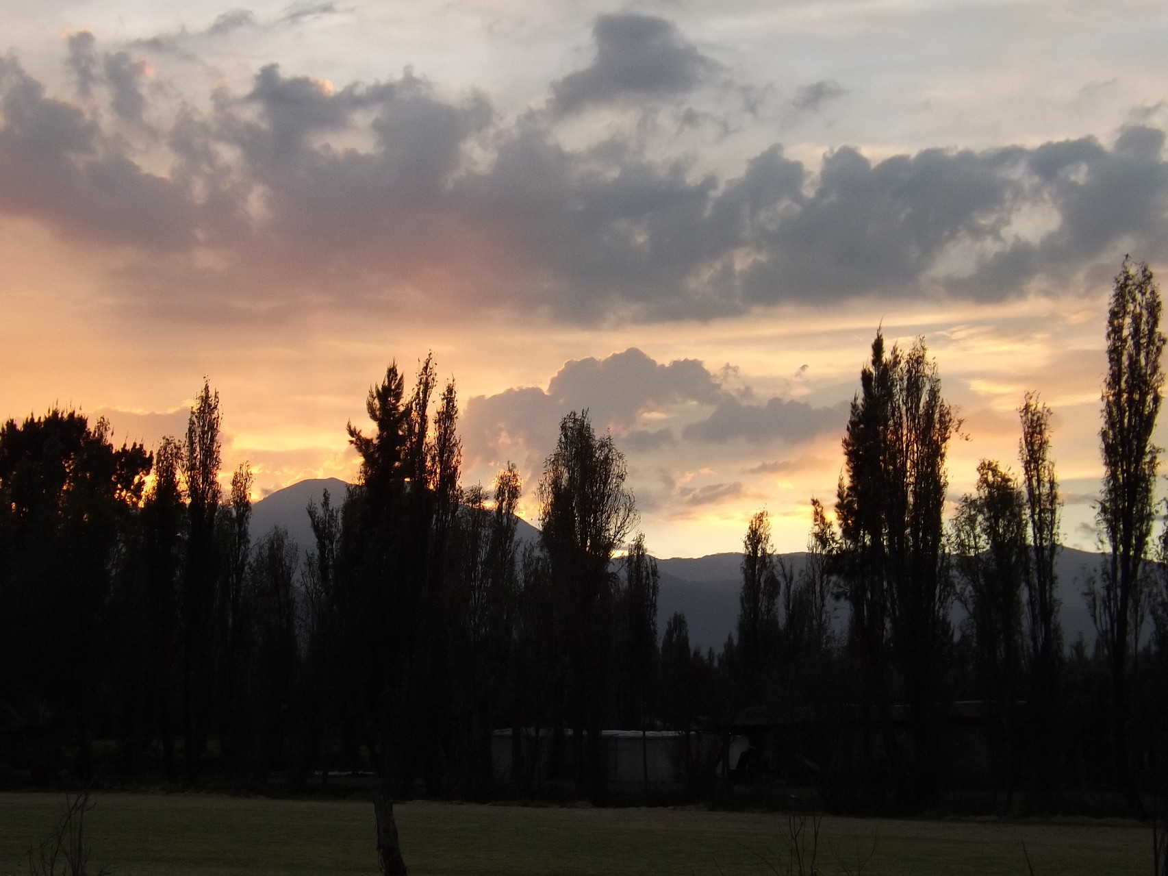 Observa los atardeceres rodeado de la naturaleza.