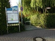 Treppe hinunter in den Stadtpark