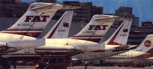 Postkarte mit zwei MD-80 und zwei 737-200 der FAT und eine BAe 146-300 der Makung Airlines