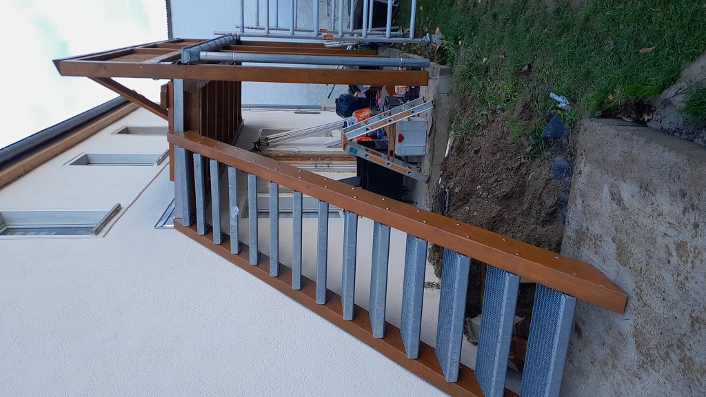 Balkon mit Außentreppe