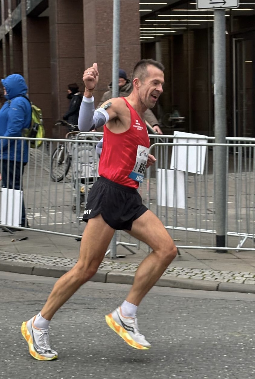 Rolf Buchenau läuft Frankfurt Marathon – Vizemeister bei den Hessischen Meisterschaften