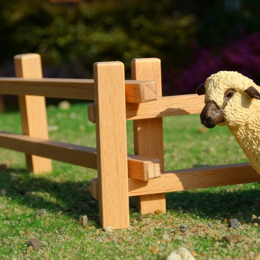 Spielszene mit Schaf - Holzzaun Set passend für Schleich® Tiere