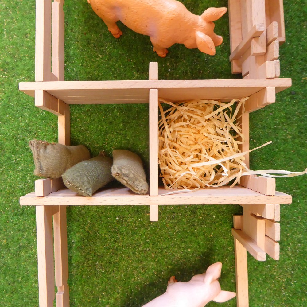 Spielszene Draufsicht Stall Bausatz aus Holz – passend für Schleich® Pferde