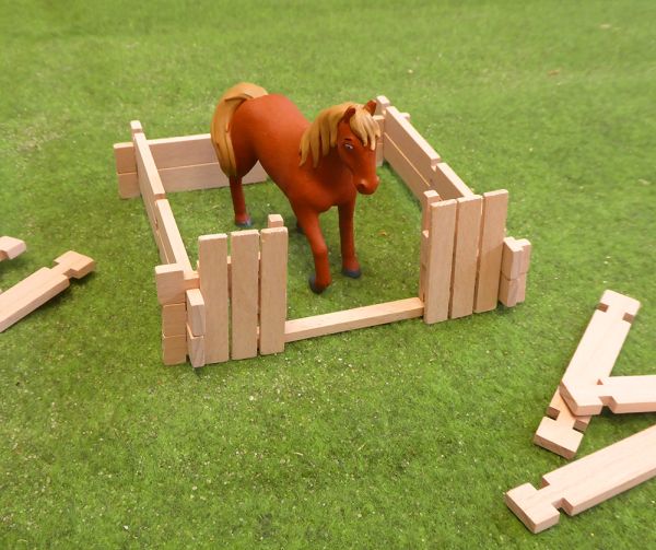 Steck Holz Bauklötze für Pferde und Bauernhof