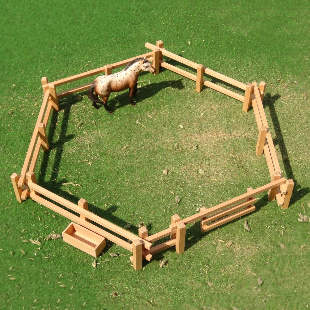 Kleines Holzzaun Set mit sechs Zaunteilen aus Buchenholz passend für Schleich® Pferde