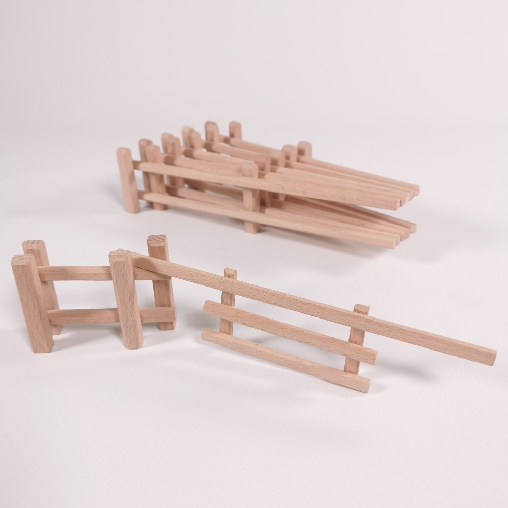 Tor mit Zaunstück - Elemente des Holzzaun Sets