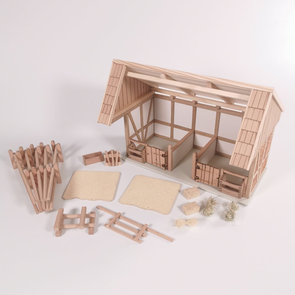 Kleines Gestüt mit Zubehör aus Holz – passend für Schleich® Pferde
