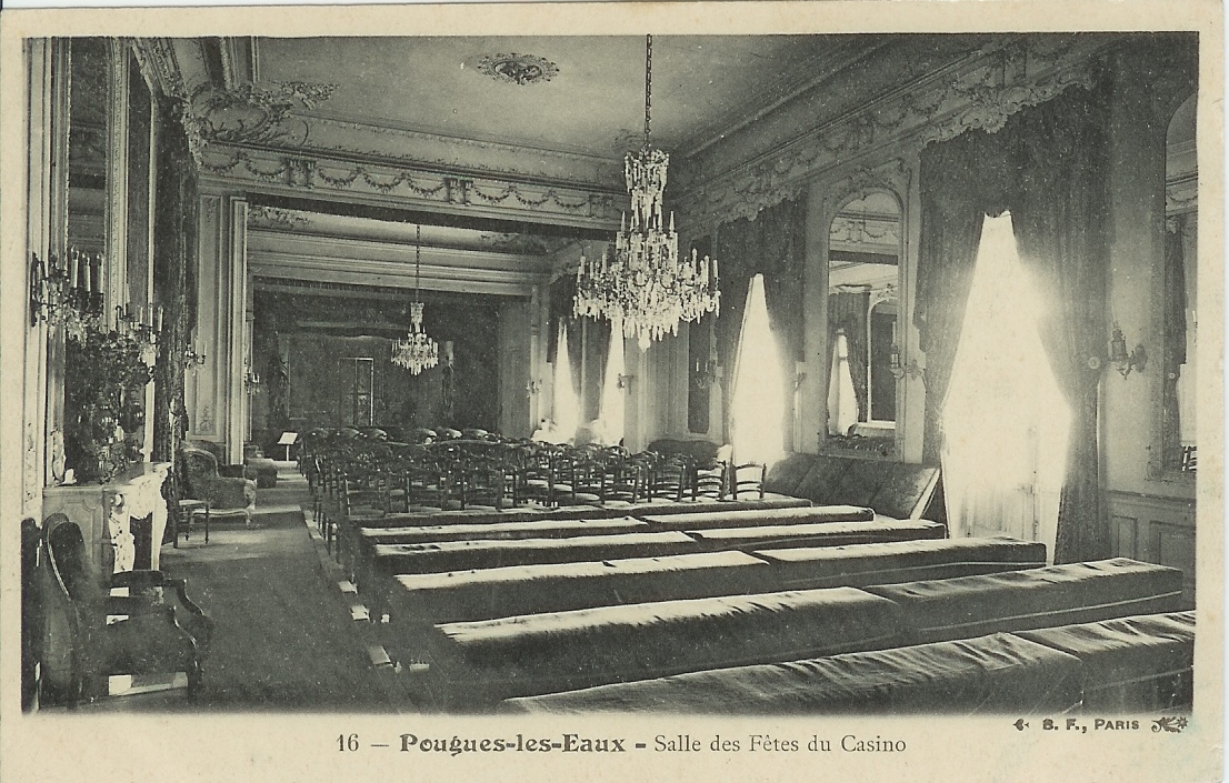 L'intérieur de l'ancien Casino - la salle des fêtes