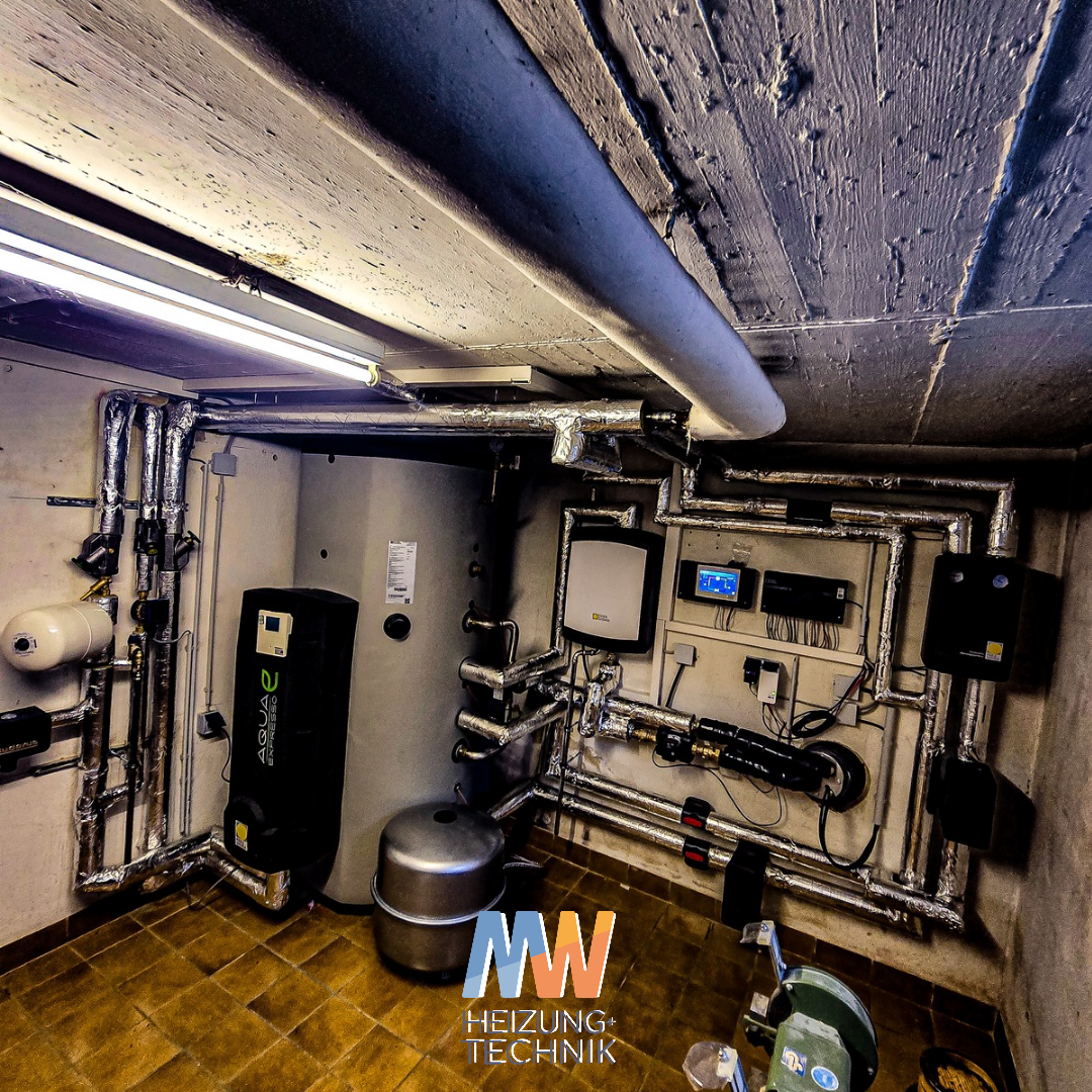Heizungsraum, bzw. Zentrale der Wärmepumpenanlage