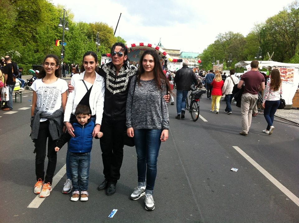 JW Representer of Michael Jackson with Fans&Friends