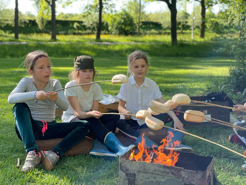 Kampvuur - broodjes bakken