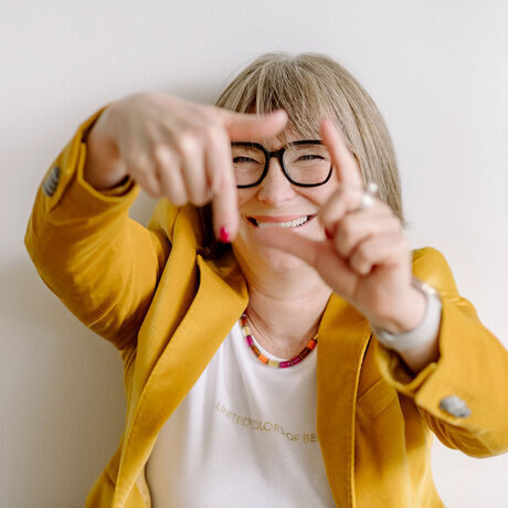 Ariane mit 2 Fingern zum Quadrat
