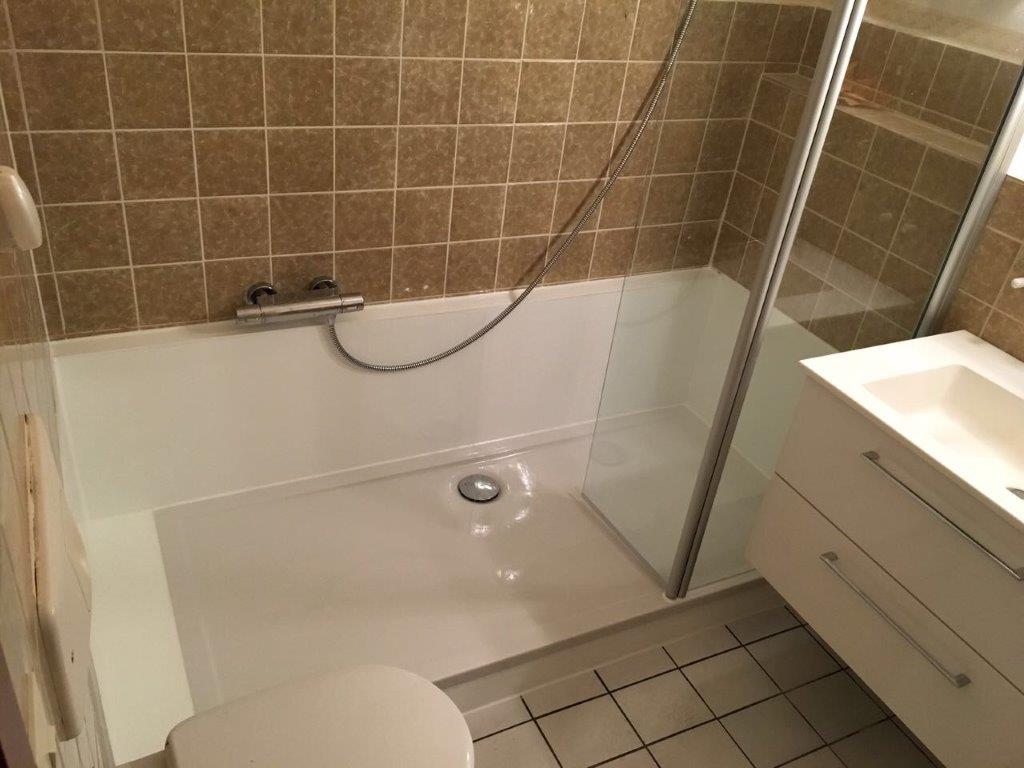 Aus Ihrer Alten Badewanne Wird Ein Geraumiges Duschvergnugen