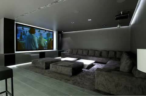 Installation salle de cinéma privée au Maroc