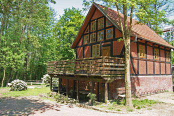 Das Jugendhaus Henckemühle in Heiligenloh 