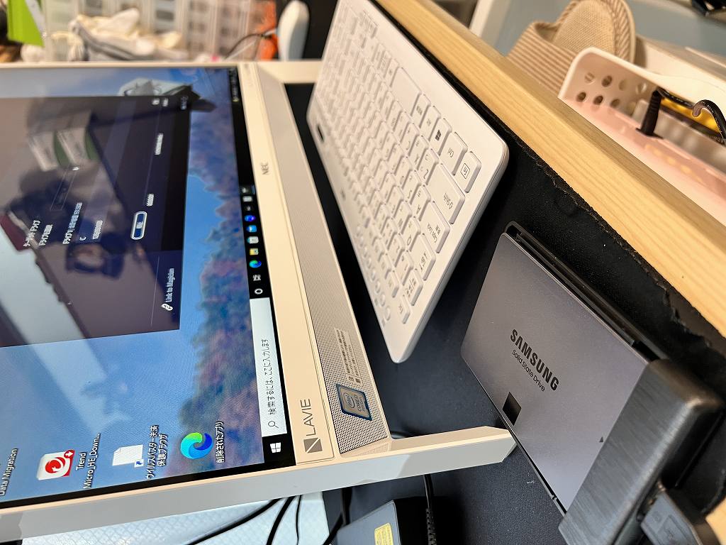 土岐市のお客様よりNEC PC-DA700KAW のＳＳＤ換装のご依頼をいただきました。