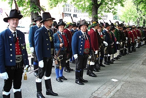 Donnerstag, 13. August 2026 - Ausrücken der Fahnenabordnung zum Traditionstag des Militärkommandos Tirol beim URICHHAUS am BERG ISEL