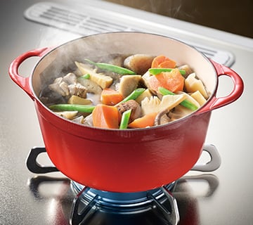 パロマおなじみの「煮込み・煮もの機能」を左右コンロに搭載