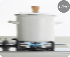 オプションの感震器(DP0151 )の装着で、震度4程度の揺れで自動消火が可能
