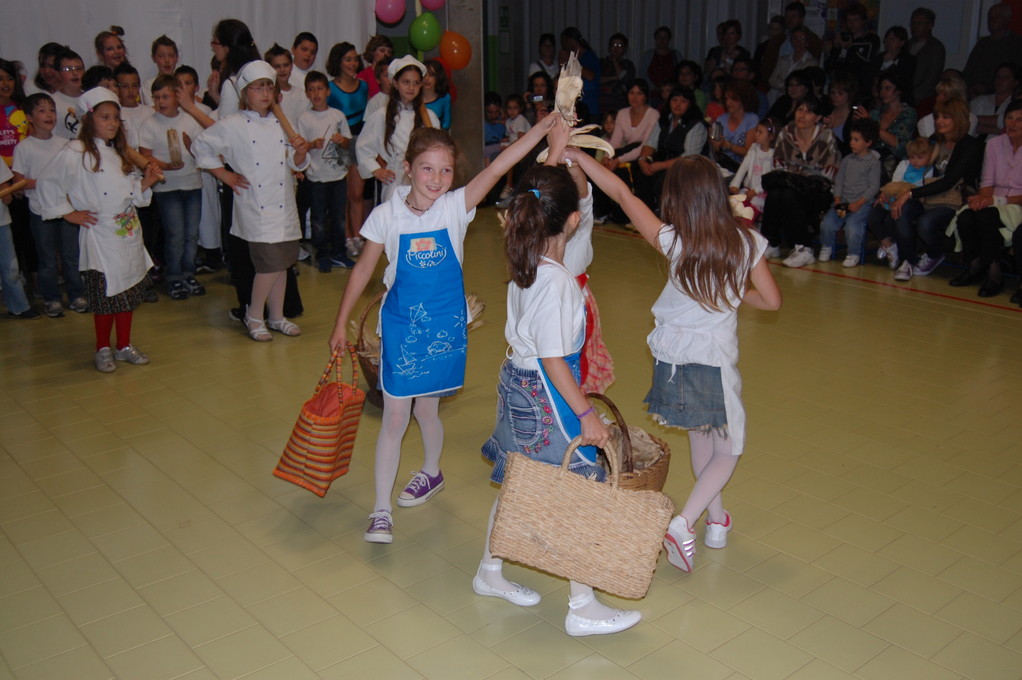 Il balletto del mais della classe seconda