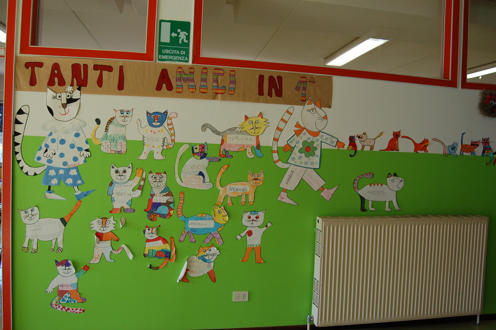 ogni bambino di prima ha disegnato il suo gattino