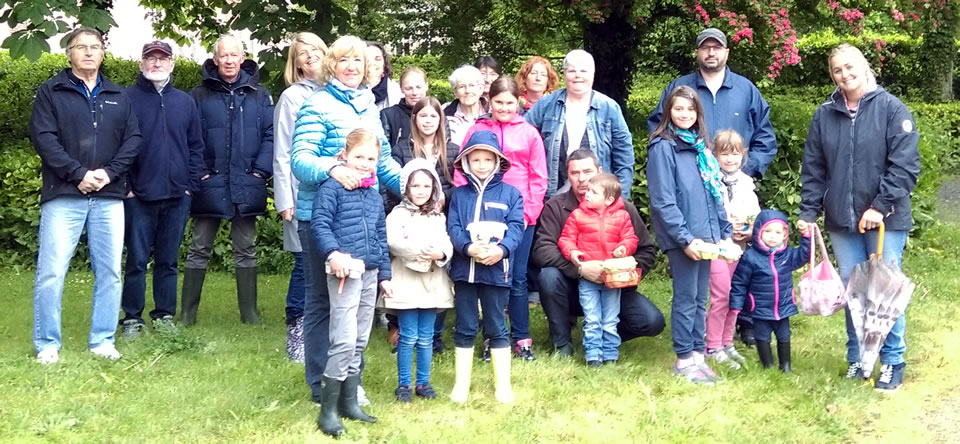 Photo - Les enfants accompagnés de leurs parents