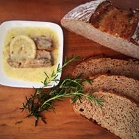 岐阜県　美濃加茂市　ドイツパン　ライ麦　食物繊維　葉酸　カリウム　日持ち　固い　酸っぱい　クリームチーズ　クランベリー　クルミ　キャラウェイシード　食べ方　料理　提案　オーガニック　ダイエット　血糖値　糖質