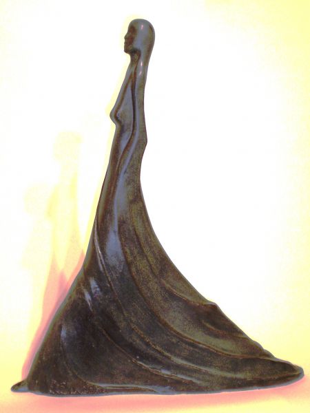 Lady Salamander, Material: Schamott Steinzeugglasur, Grösse: H 41 x B 35 x T 10 cm, Gewicht: 3 Kg Jahrgang: 2008, Preis: 2’200.- CHF 