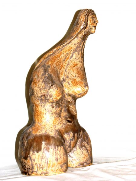 Shyla, Material: Schamott glasiert, Grösse: H 32 x B 18 x T 13 cm, Gewicht: 2,9 Kg, Jahrgang: 2014, Preis: 2’200.- CHF