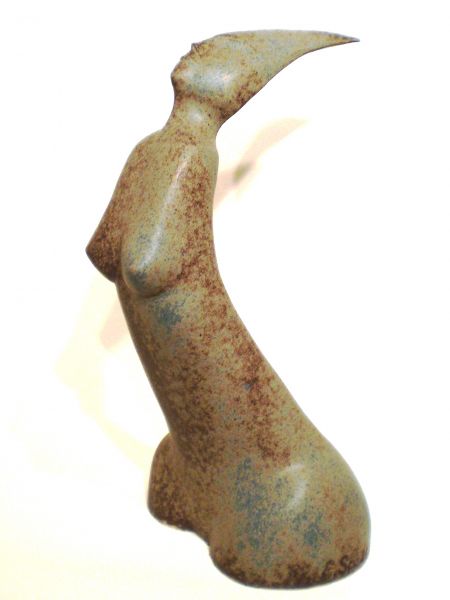 Sandra, Material: Schamott Steinzeugglasur, Grösse: H 40 x B 19 x T 20 cm, Gewicht: 3,2 Kg, Jahrgang: 2008, Preis: 2’400.- CHF