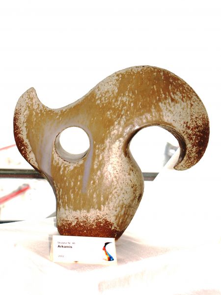 Arkamis, Material: Schamott Steinzeugglasur, Grösse: H 26 x B 29 x T 11 cm, Gewicht: 3 Kg, Jahrgang: 2002, Preis: 1’300.- CHF
