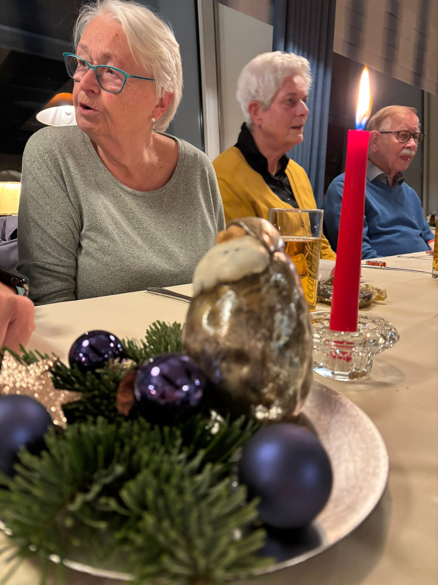 Weihnachtsfeier mit Festessen (Foto: Rosemarie Stein)